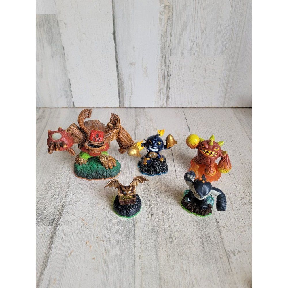 Skylanders giant tree chest blue base treasure variety set